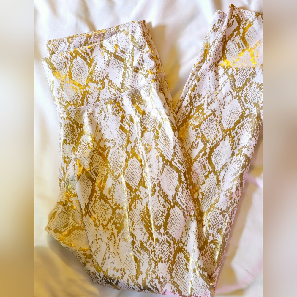 Fabletic Leggings White with Metallic Gold Snake Skin Design •Size 1X•